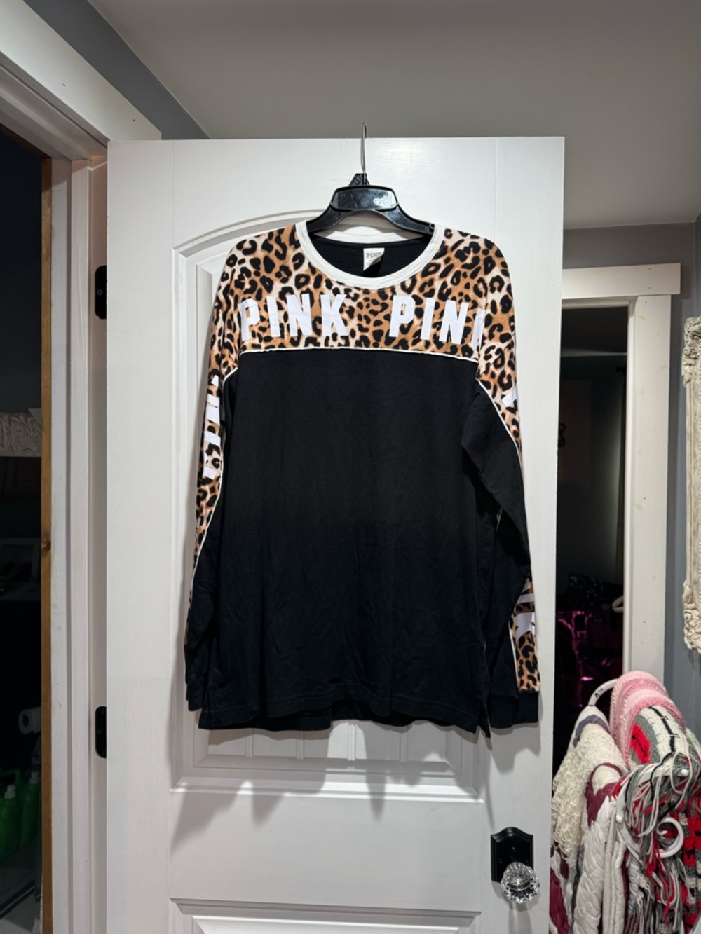 VS PINK Leopard Long Sleeve Top